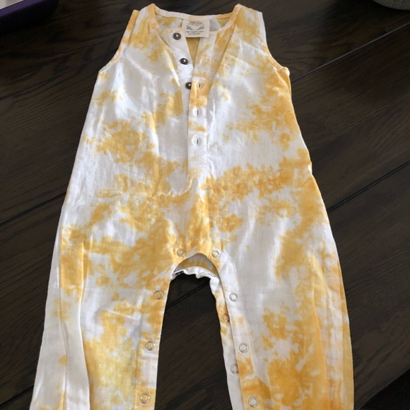 Young folk collective romper - boho baby clothing 6-12 months - Picture 3 of 4